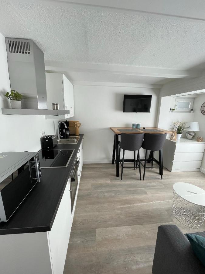 Juna Laboe Extérieur photo