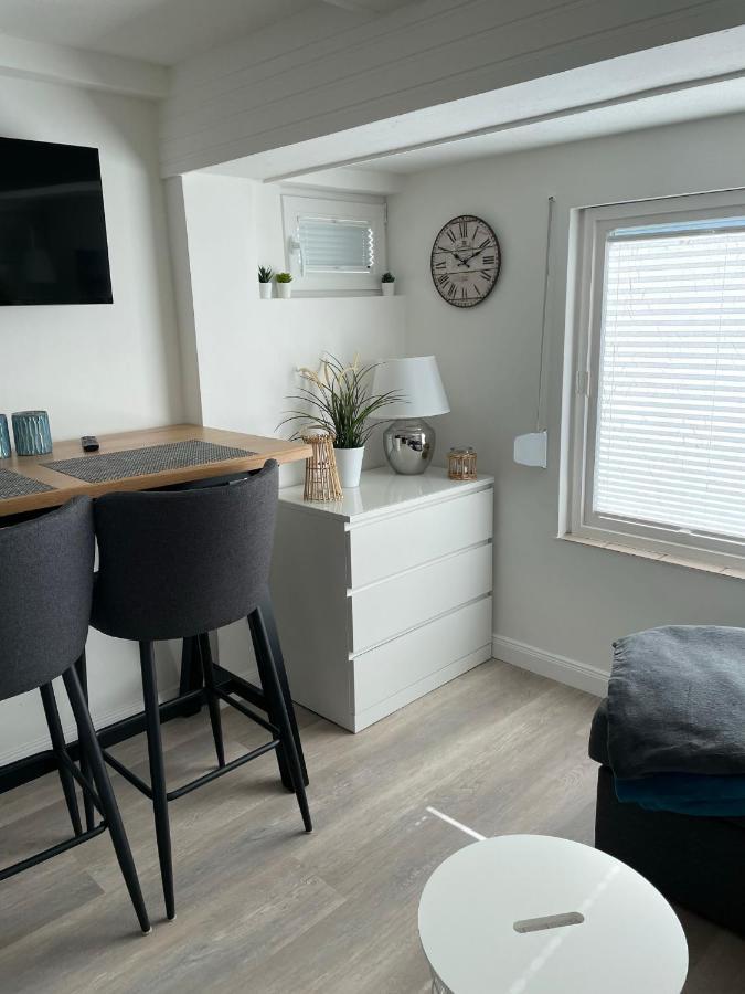 Juna Laboe Extérieur photo